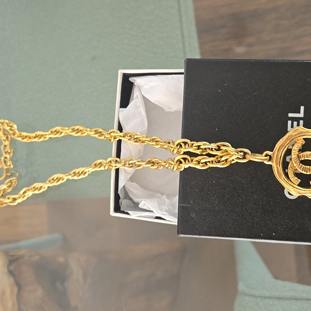 Chanel Vintage 24K gold plated hardware Necklace